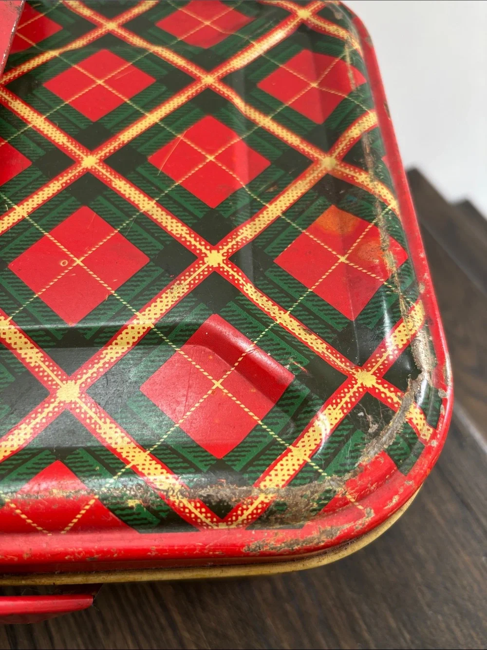 Vintage tin lithograph basket, red/green/yellow plaid, handles
